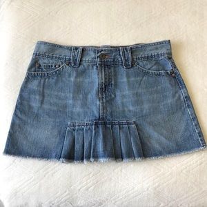 denim low waisted pleated mini jean skirt